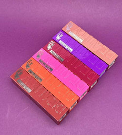 Rouge à lèvres liquide effet vinyle 24H